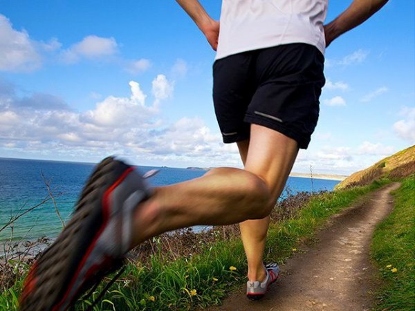 Injury-proof your body with barefoot running technique